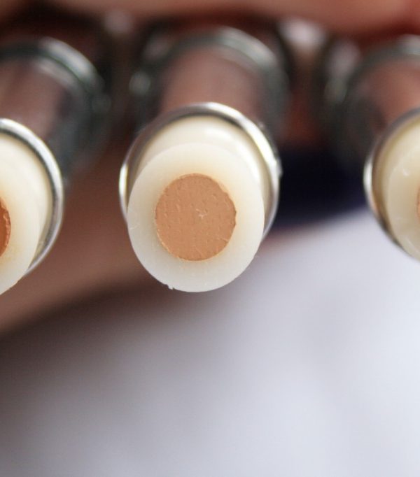 Fake Up – The Crease Free Concealer!